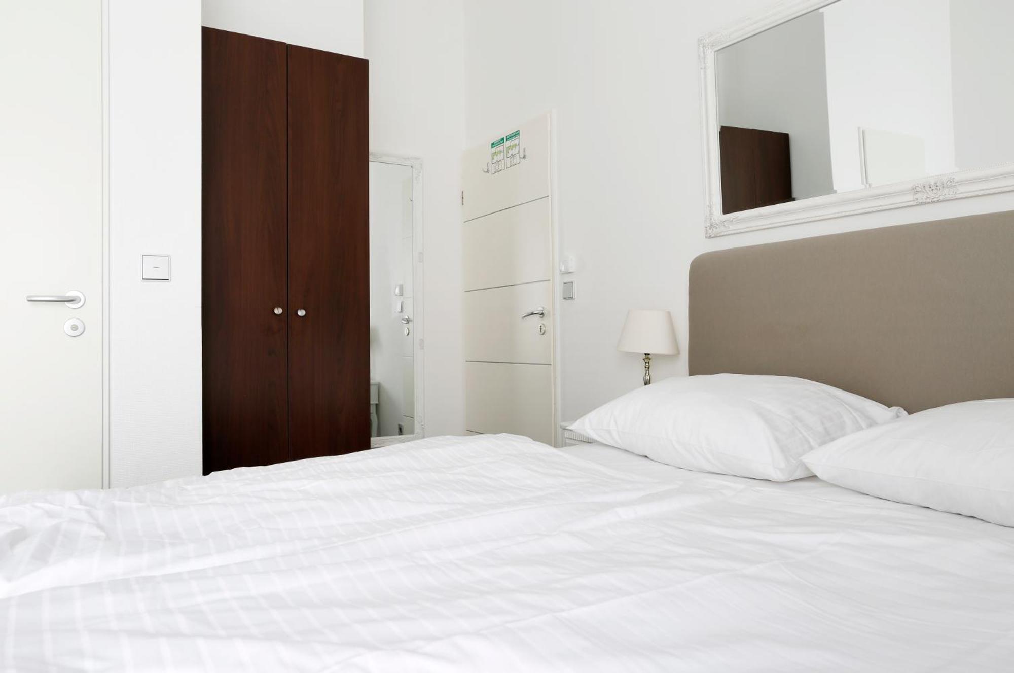 Nieb By Rockchair Apartments L Superhost Status L 3 Bedrooms Boxspringbeds 3 Bathrooms In Center "Kurfuerstendamm" - Cozy Family & Business Flair Welcomes You! برلين المظهر الخارجي الصورة