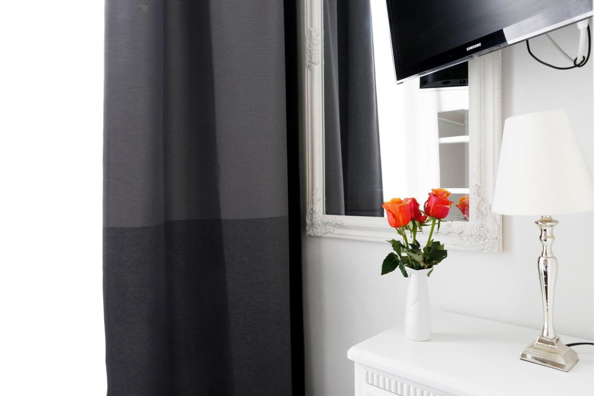 Nieb By Rockchair Apartments L Superhost Status L 3 Bedrooms Boxspringbeds 3 Bathrooms In Center "Kurfuerstendamm" - Cozy Family & Business Flair Welcomes You! برلين المظهر الخارجي الصورة